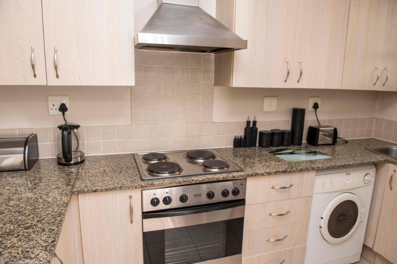 Grayston Exec Apartments Johannesburg Bagian luar foto
