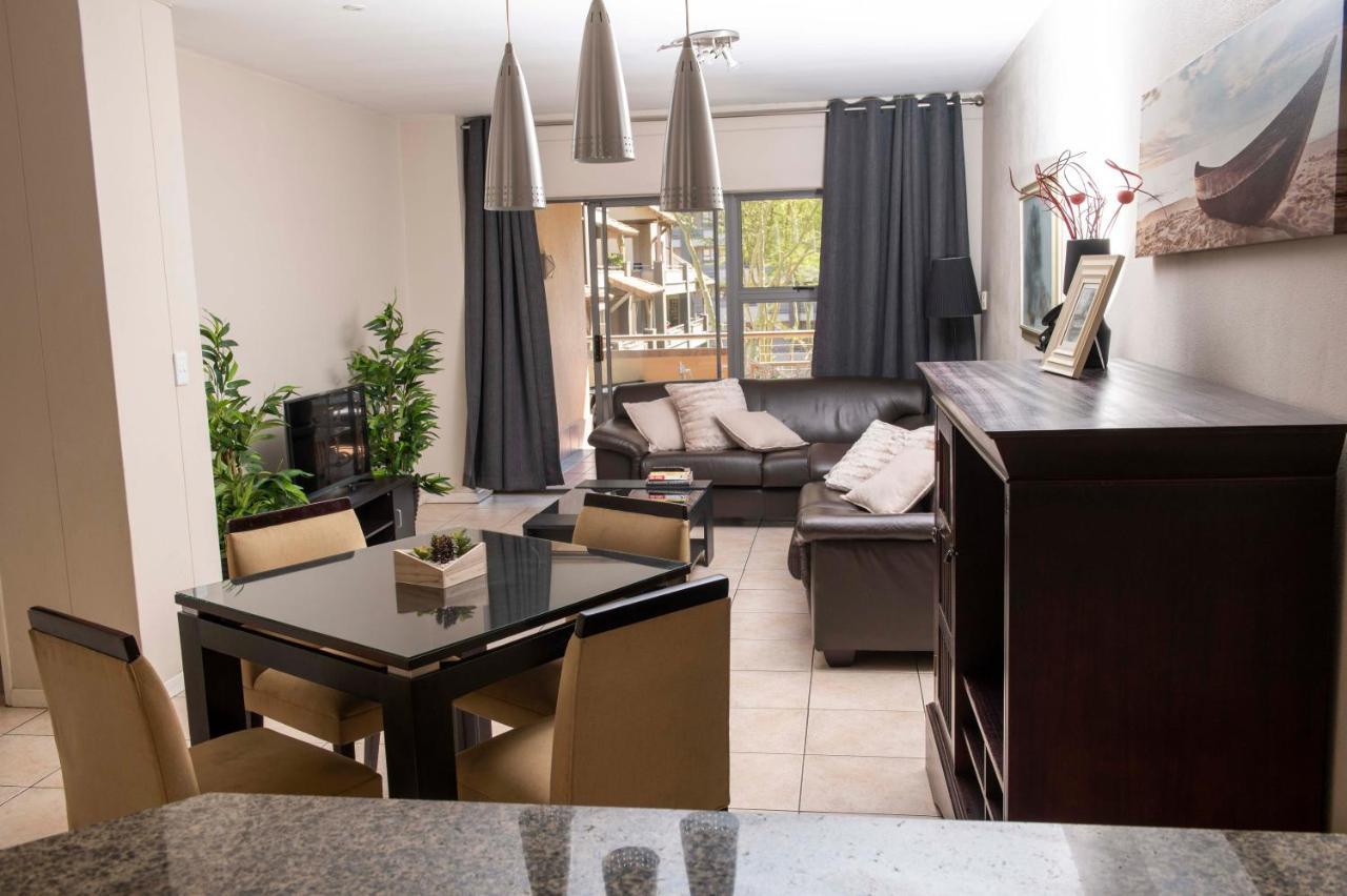 Grayston Exec Apartments Johannesburg Bagian luar foto