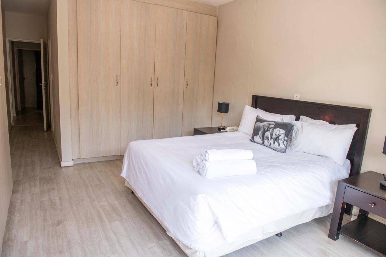 Grayston Exec Apartments Johannesburg Bagian luar foto