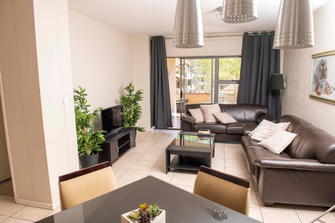 Grayston Exec Apartments Johannesburg Bagian luar foto