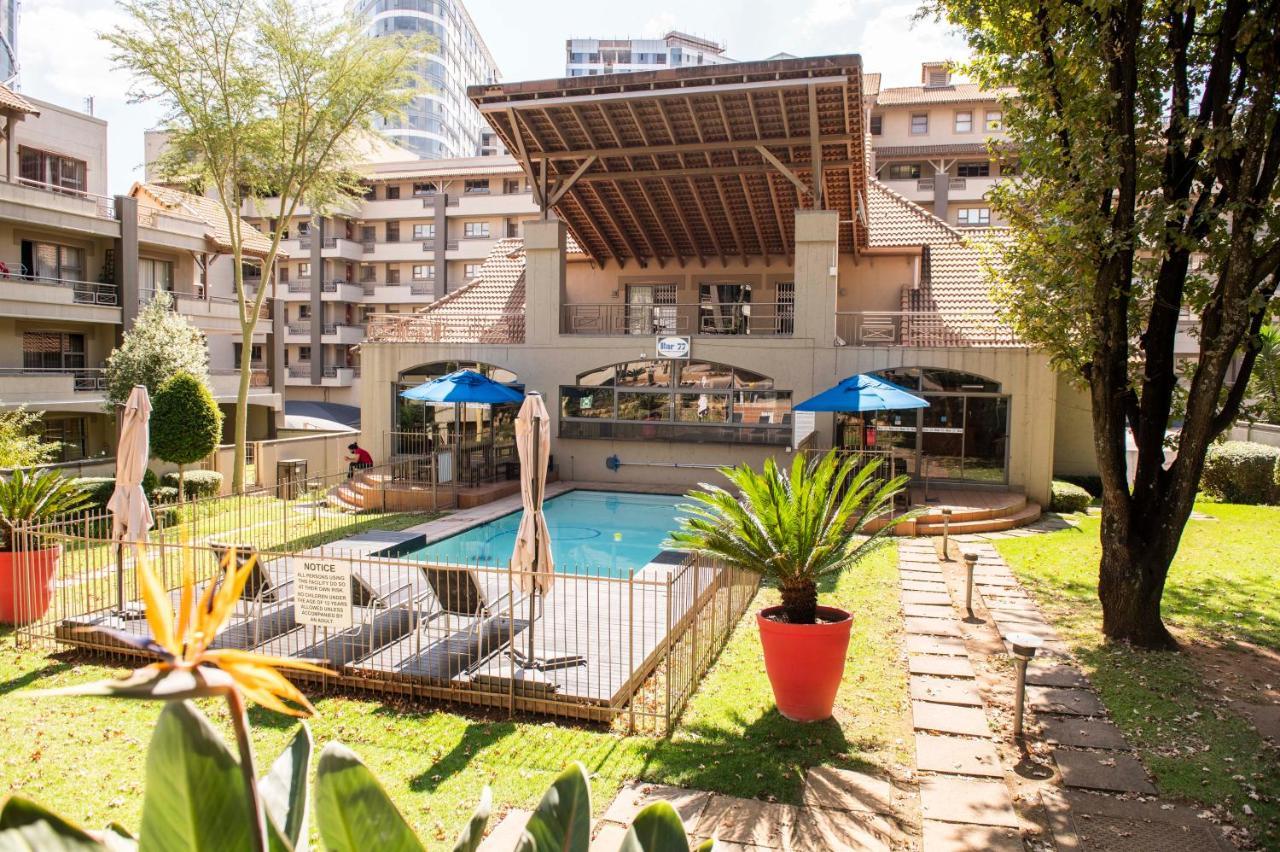 Grayston Exec Apartments Johannesburg Bagian luar foto